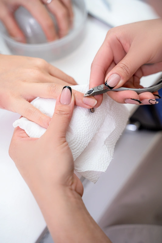 Detail manikúry v Nailounge